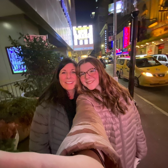 Meet your Posher, Chloe - Picture 1 of 1